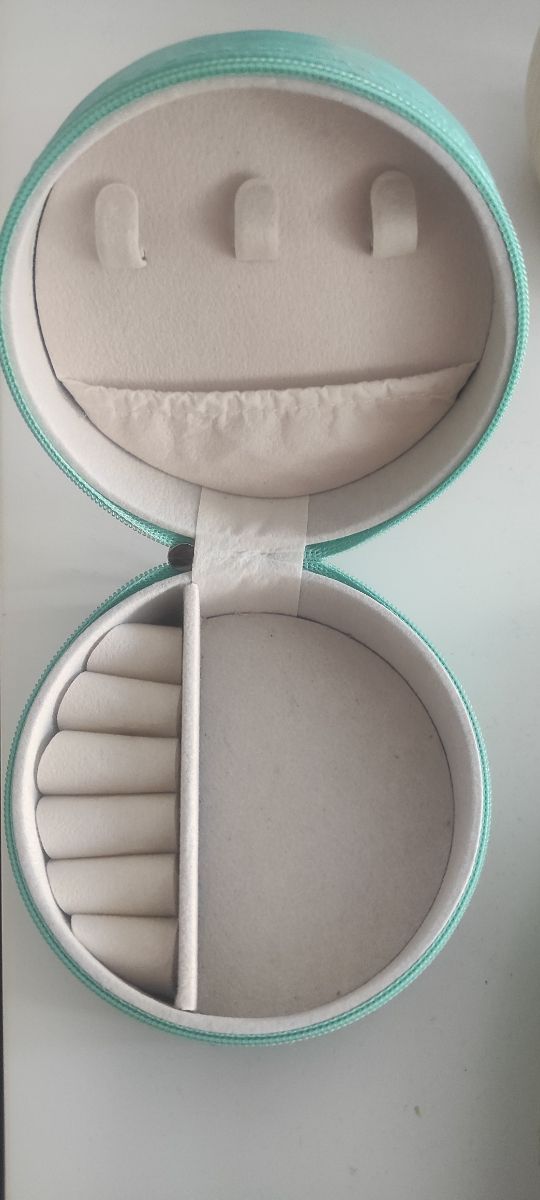 Joyero de viaje + pendientes