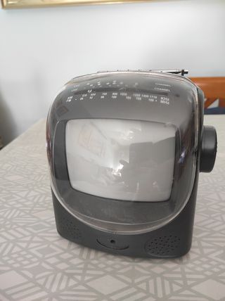 Radio TV Portátil 5 pulgadas.