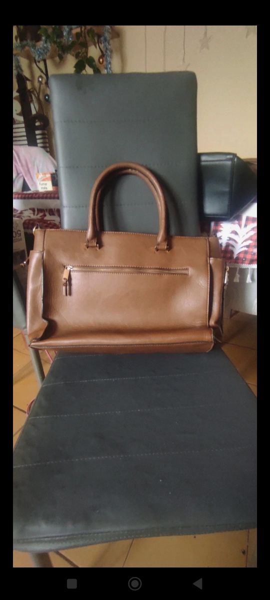 Bolso marrón