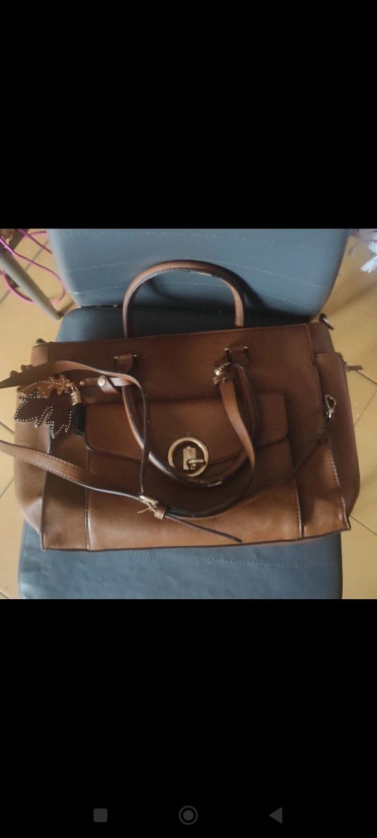Bolso marrón