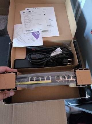 Switch 8 puertos Gigabit