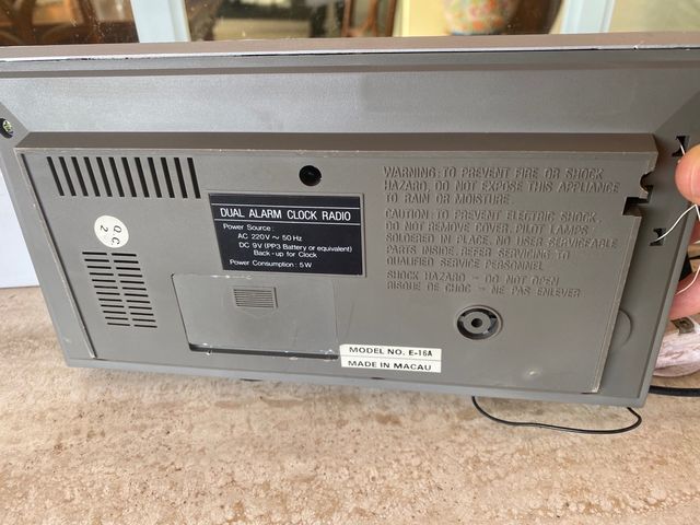 Despertador con radio Breil vintage de los 80