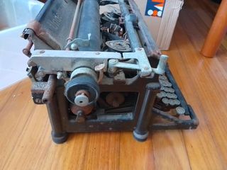 Máquina de escribir antigua Underwood