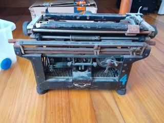 Máquina de escribir antigua Underwood