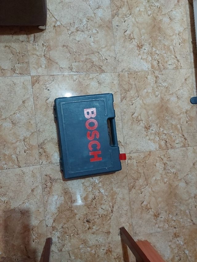 Taladro eléctrico reversible