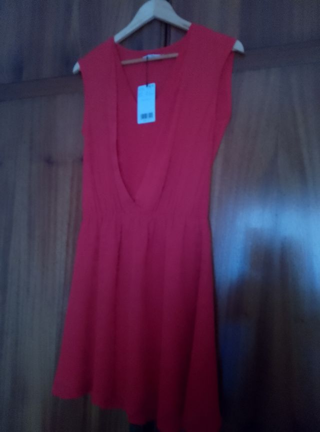Vestido rojo talla S con etiqueta
