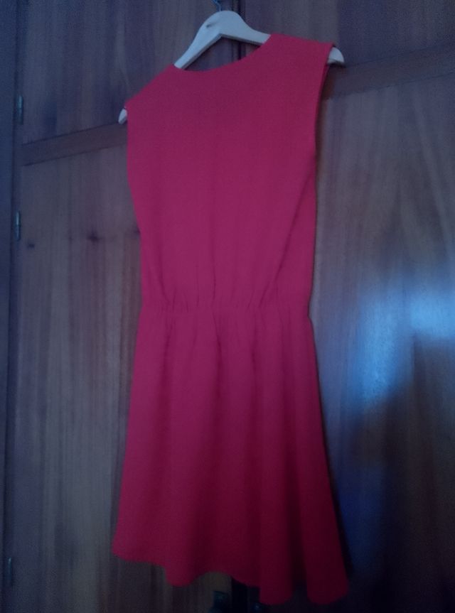 Vestido rojo talla S con etiqueta