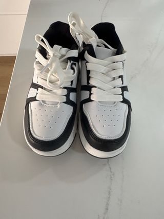 Zapatillas con ruedas numero 31