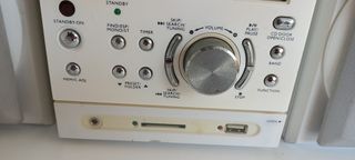 CADENA DE MUSICA MEDION MD8094 RADIO CD CASETE MP3