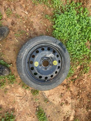 Llanta  repuesto galleta bmw 320  e46