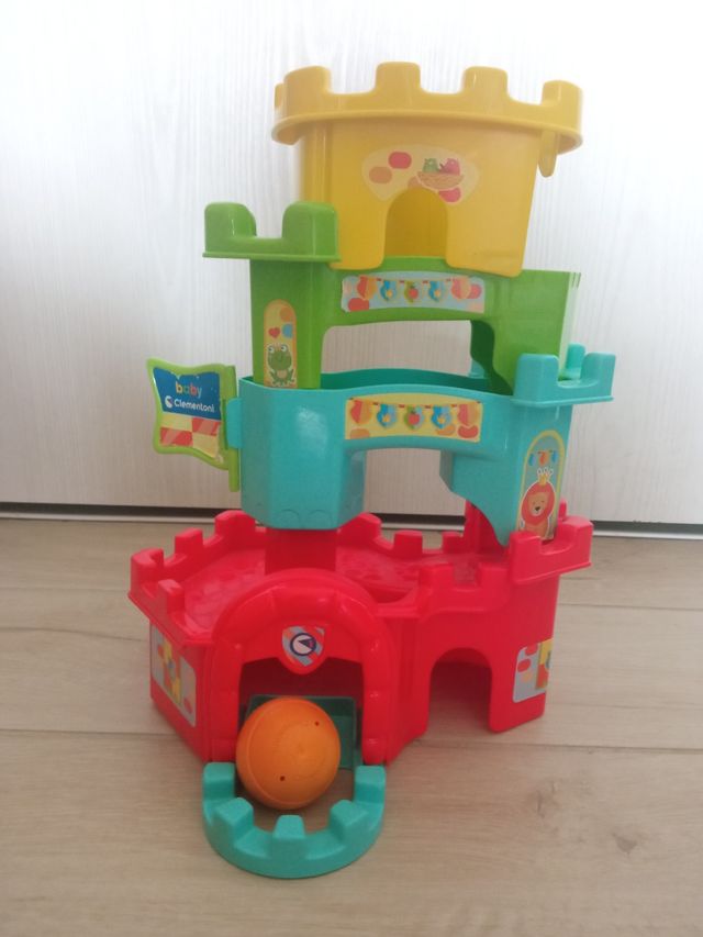 Castello cucù scivola giù