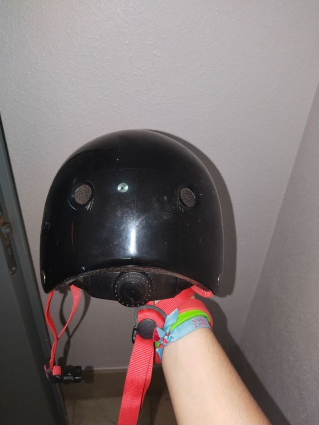 CASCO PARA BICI Y PATINETE
