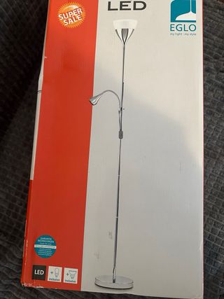Lampara de pie led EGLO A ESTRENAR