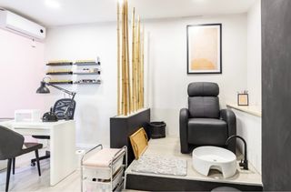 Traspaso salon de uñas y estetica valencia 