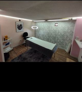 Traspaso salon de uñas y estetica valencia 