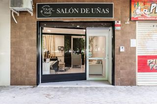 Traspaso salon de uñas y estetica valencia 