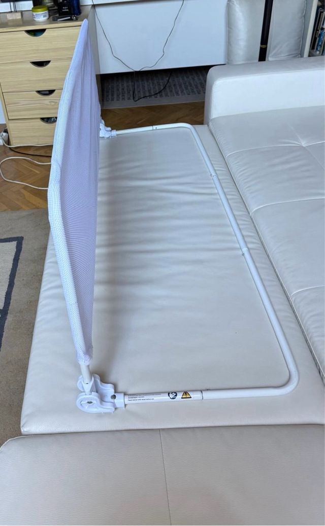 Barrera de cama abatible