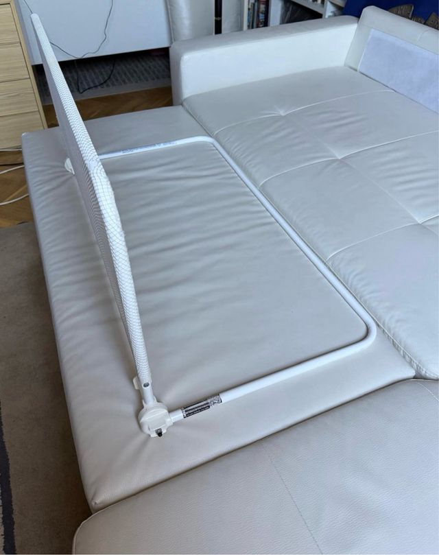 Barrera de cama abatible