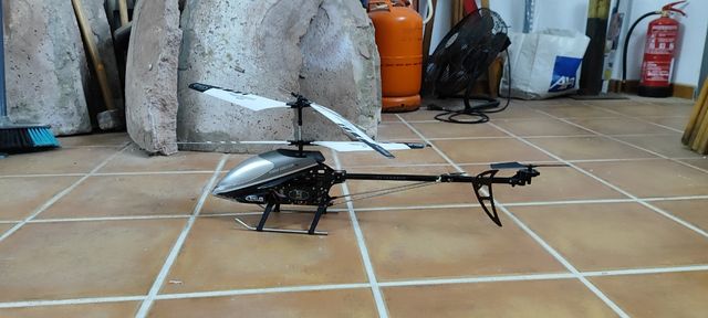 Helicóptero RC