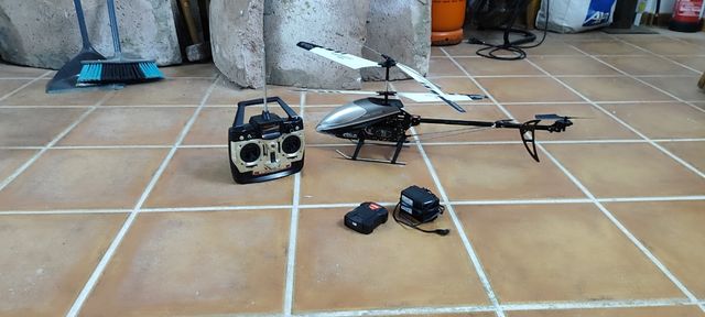 Helicóptero RC