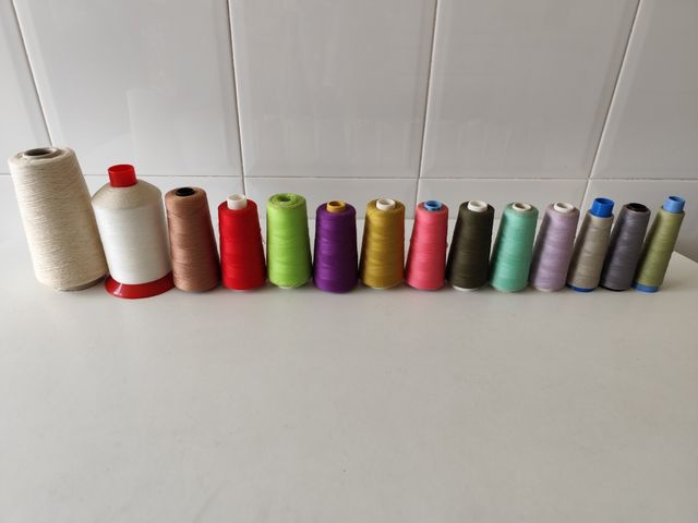 Bobinas de hilo para coser