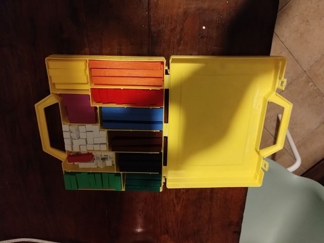 Regoli numeri in colore