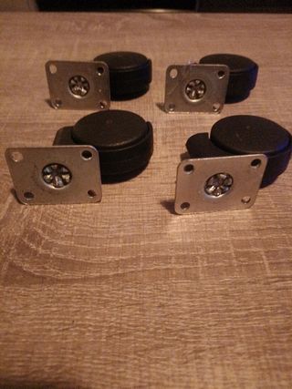 Ruedas de mueble de equipo de música