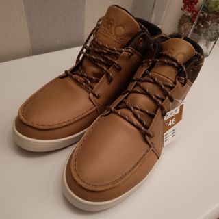 Náuticos. Botín náutico. Decathlon