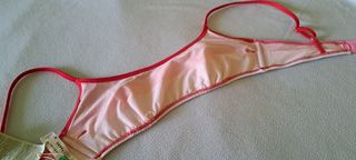 Nuevo con etiqueta Benetton Parte superior bikini