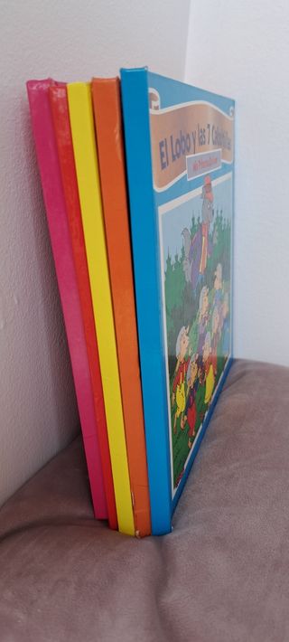 Libros infantiles "Mis primeros clásicos". 