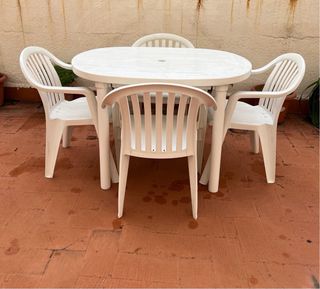 Grosfillex. Conjunto muebles jardín mesa y sillas 