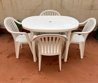 Grosfillex. Conjunto muebles jardín mesa y sillas 