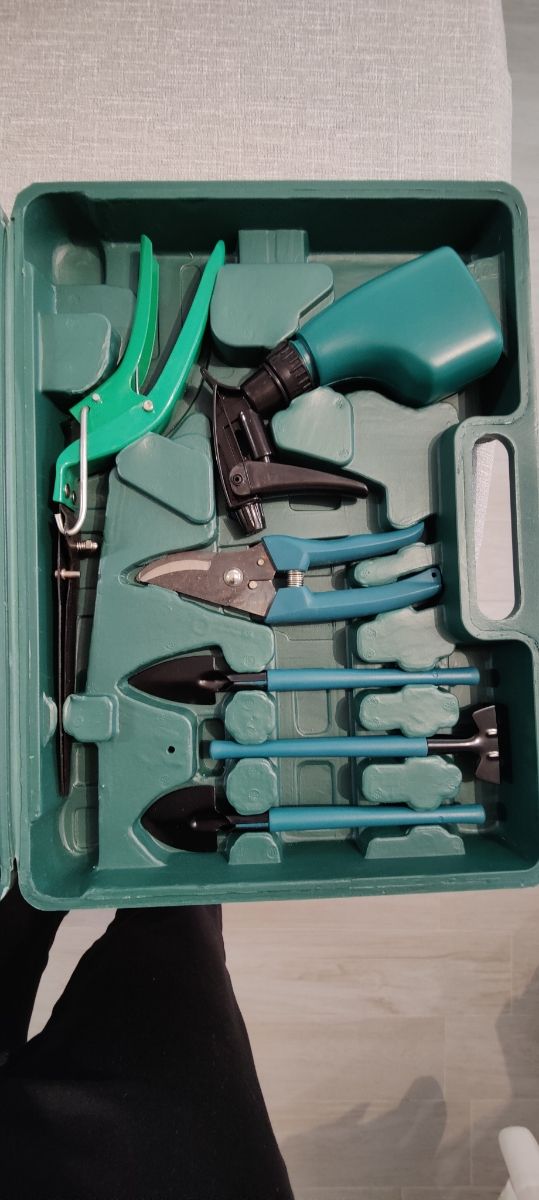 Valigetta attrezzi da giardino