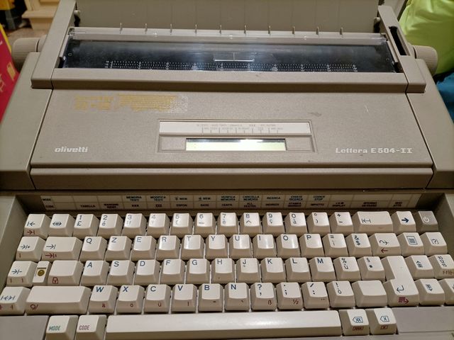 Macchina da scrivere elettronica