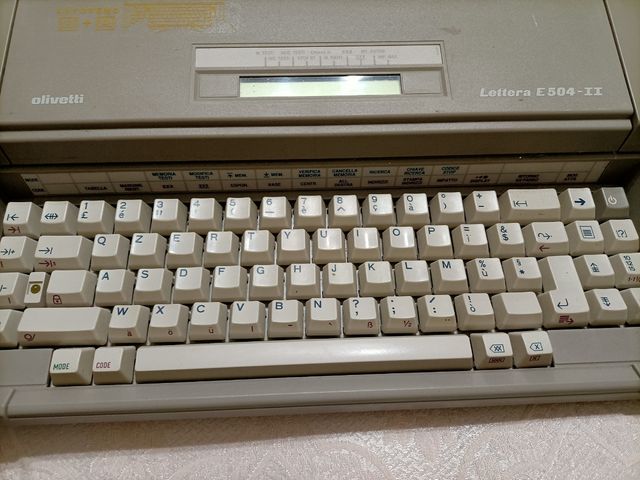 Macchina da scrivere elettronica