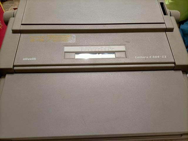 Macchina da scrivere elettronica