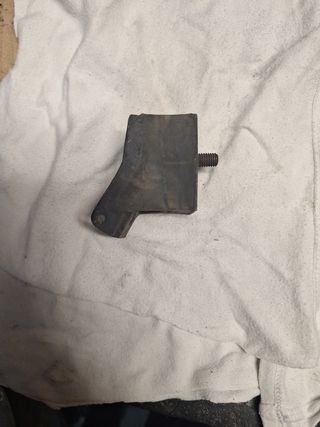 Soporte caja de cambios Seat 600