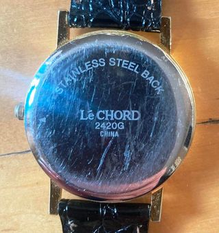 Le Chord Quartz reloj hombre dorado, cara negra 30