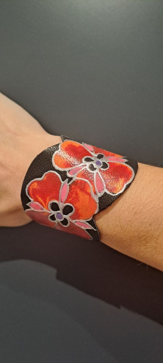 Pulsera piel pintada a mano