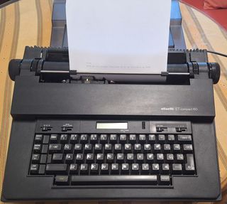 Máquina escribir electrónica Olivetti ETCompact60
