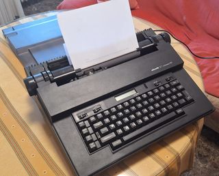 Máquina escribir electrónica Olivetti ETCompact60