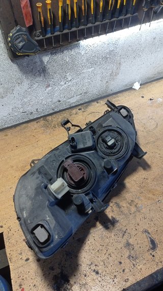 Faros Opel zafira A
