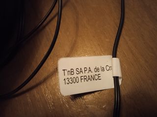 Auriculares TnB para TV cable largo