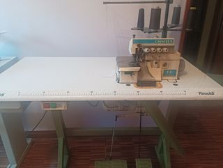 Maquina de coser rematadora