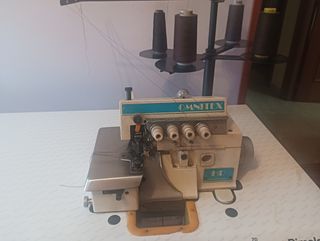 Maquina de coser rematadora