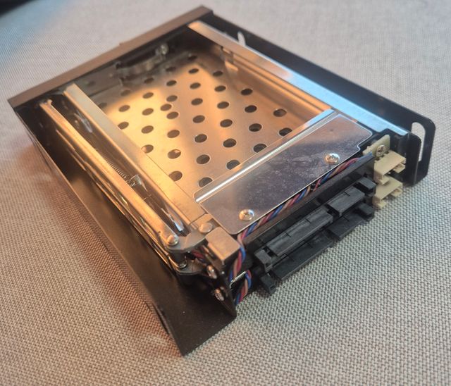 Caja interna 3.5" para 2 discos SATA 2.5"