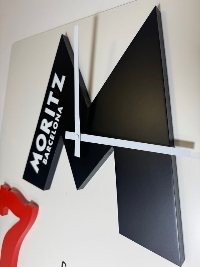 Cerveza Moritz Barcelona reloj pared promocional