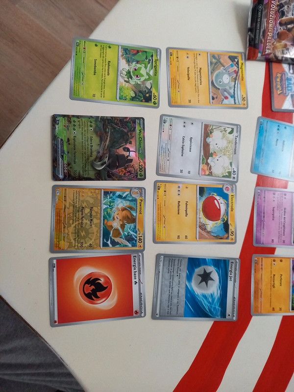 11 carte Pokemon evoluzioni a paldea