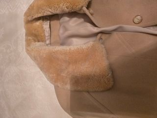 Abrigo beige de lana virgen