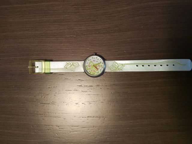 Reloj de mujer marca flik flak